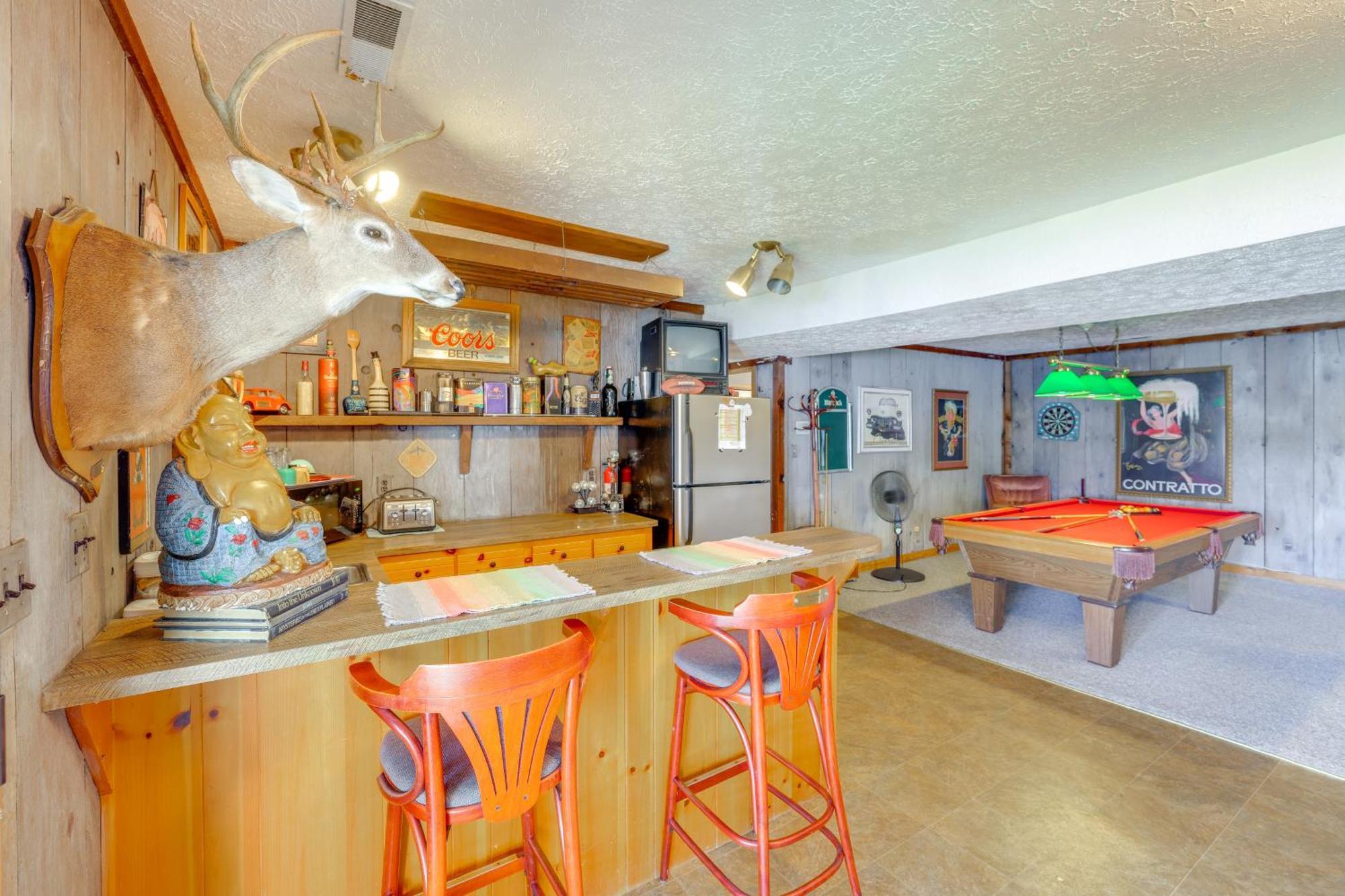 Smith Mountain Lake Retreat With Private Beach! Huddleston Екстериор снимка