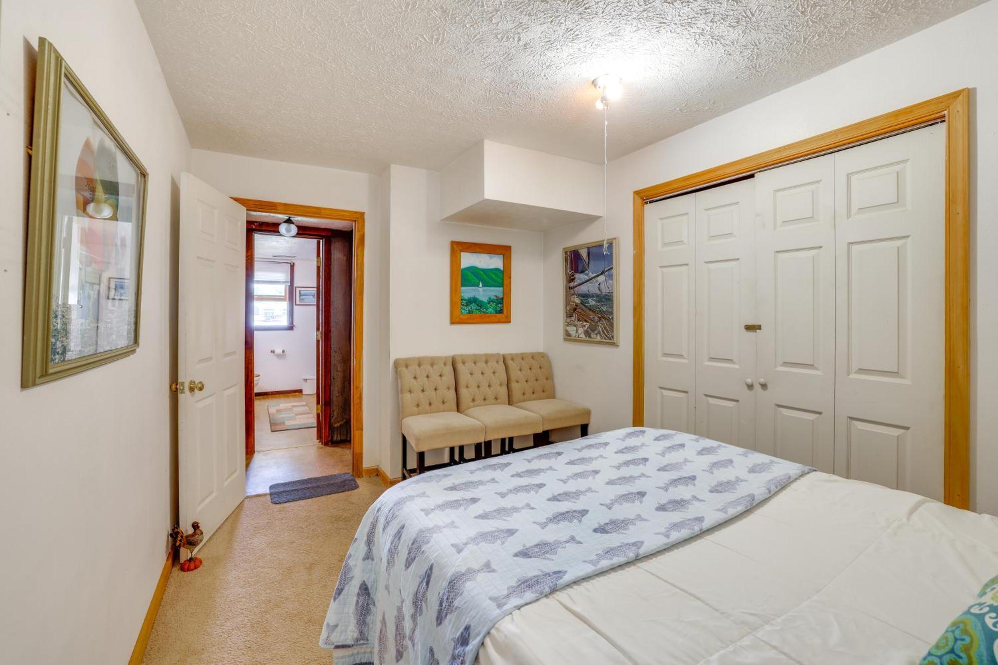 Smith Mountain Lake Retreat With Private Beach! Huddleston Екстериор снимка