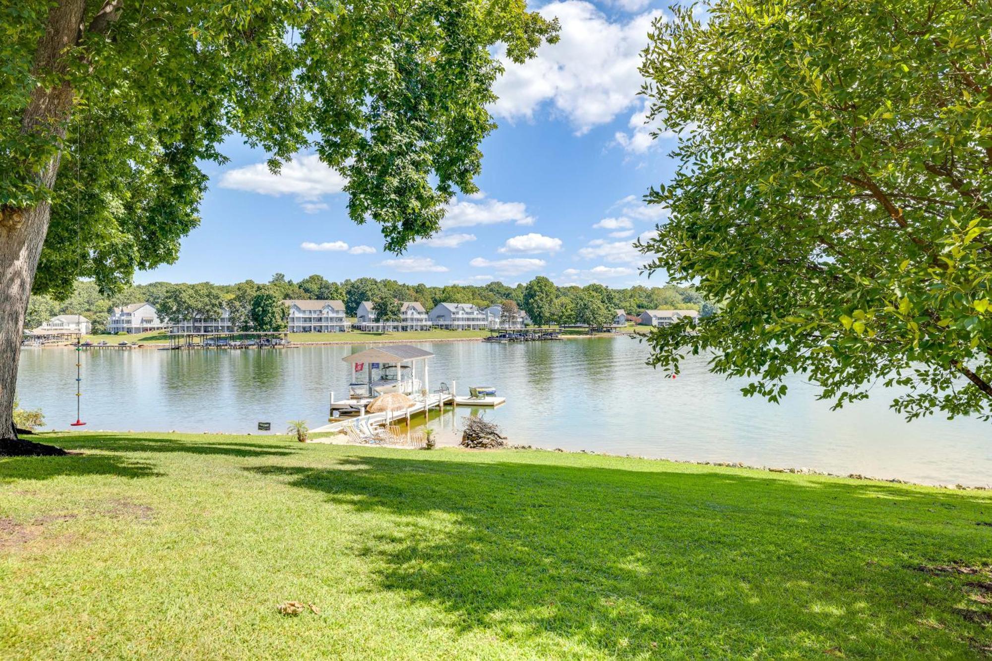 Smith Mountain Lake Retreat With Private Beach! Huddleston Екстериор снимка