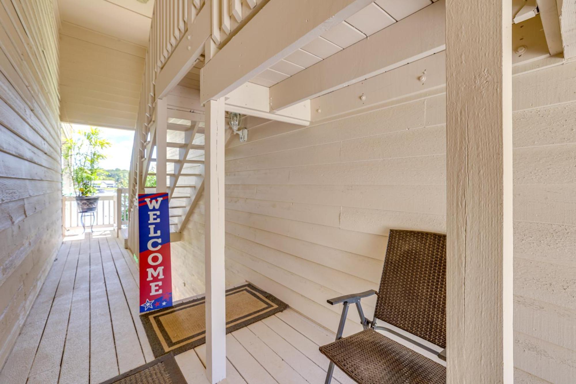 Smith Mountain Lake Retreat With Private Beach! Huddleston Екстериор снимка